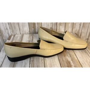 Easy Spirit Women's Cream Leather Loafers Size 10